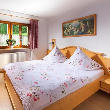 Haus Michinglehen Farm stay *